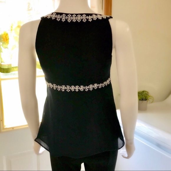 ⬇️Loft Empire Waist Top - Picture 4 of 5